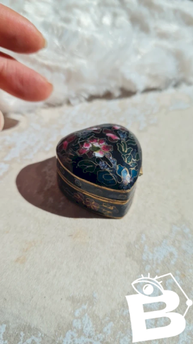 Boite cloisonnée - émaillée - pilulier