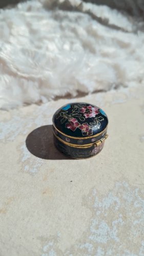 Boite cloisonnée - émaillée - pilulier