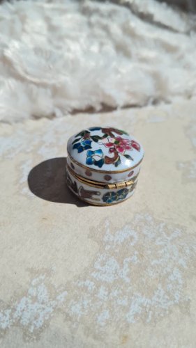 Boite cloisonnée - émaillée - pilulier