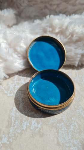 Boite cloisonnée - émaillée - pilulier