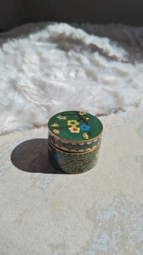 Boite cloisonnée - émaillée - pilulier