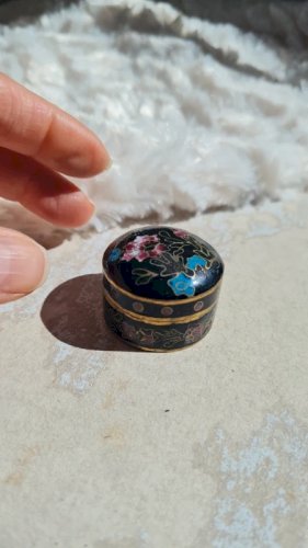 Boite cloisonnée - émaillée - pilulier