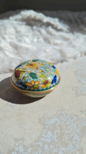 Boite cloisonnée - émaillée - pilulier