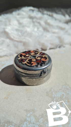 Boite cloisonnée et en étain - émaillée - pilulier