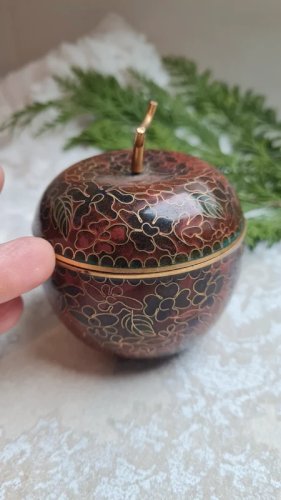 Boite cloisonnée - pomme - émaillée