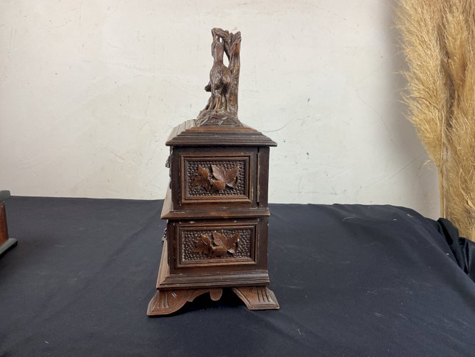 Boîte , coffret à bijoux Forêt Noire décor savoyard edelweiss , bouquetins….