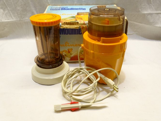 -BOITE COMBINE MINI MOULINETTE MOULINEX ORANGE 1970/80 DECO VINTAGE CUISINE   D