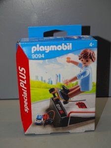 - COMPLETE PLAYMOBIL BOX 9094 SPECIAL PLUS NEVER OPENED TOY COLLECTION D