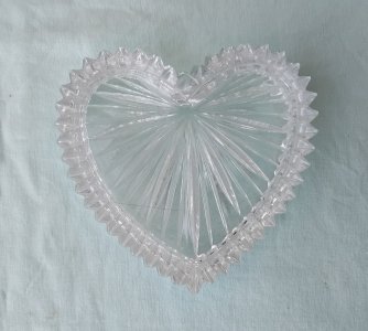 Crystal heart box