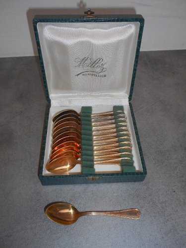 BOITE DE 12 PETITS CUILLERES A MOKA EN METAL DORE N° 1