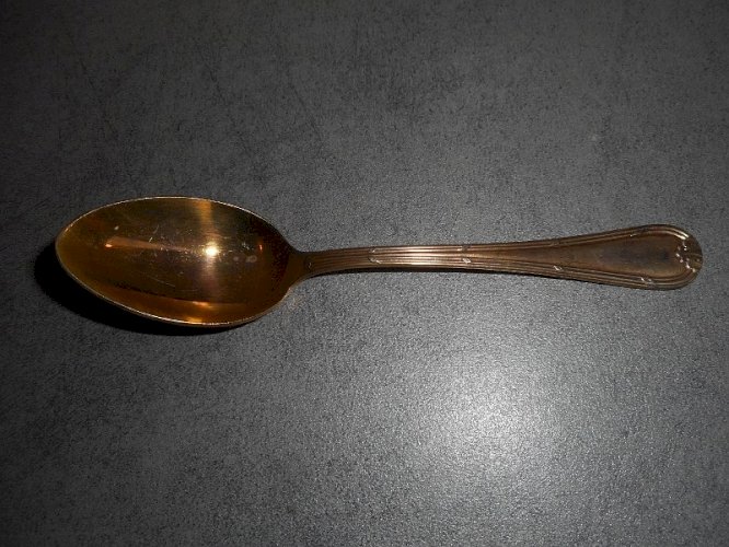 BOITE DE 12 PETITS CUILLERES A MOKA EN METAL DORE N° 1