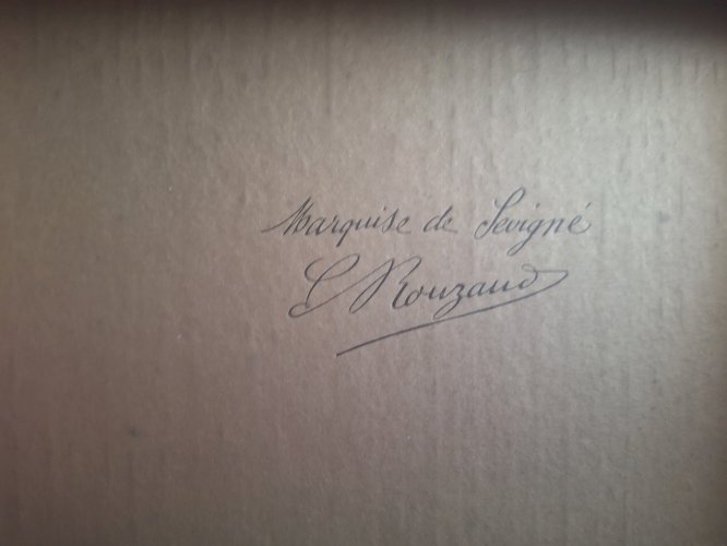 Boîte de rangement réception avec ses serviettes de table inclus
