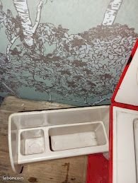 Boîte de voyage maquillage vintage années 70 – Made in Japon – plastique dur – rare orange et beige – très bel état