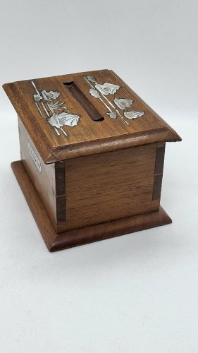 BOITE DISTIBUTEUR DE CIGARETTES SAIGON 1946 EN BOIS ET NACRE