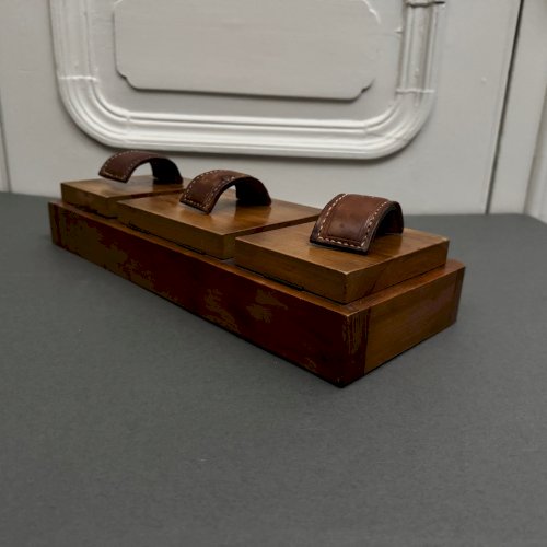 Boite en bois 1950 dans le goût d'Adnet 3 compartiments poignées en cuir M3962