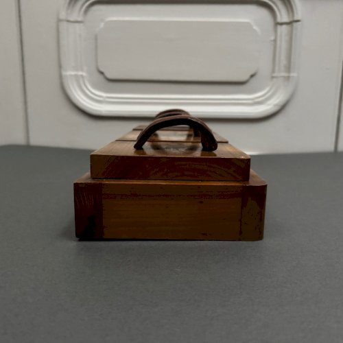 Boite en bois 1950 dans le goût d'Adnet 3 compartiments poignées en cuir M3962