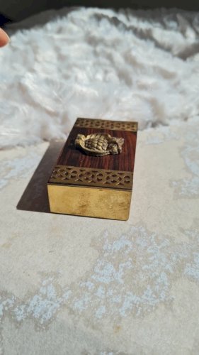 Boite en bois et laiton - pilulier -boite à tabac