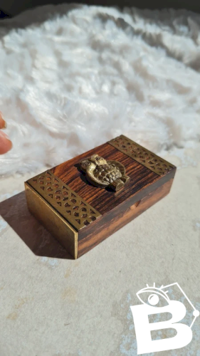 Boite en bois et laiton - pilulier -boite à tabac