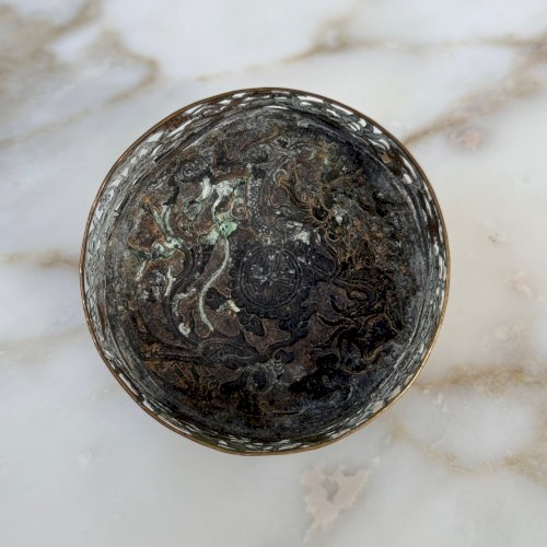 Boite en bronze ajourée richement ouvragée Chine XIXe M4010