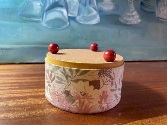 Boîte en tissus ancienne