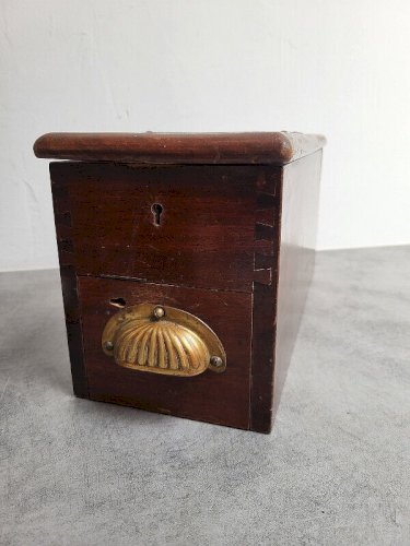 BOITE GLEDHILL PATENT CASH TILLS TRINITY WORKS HALIFAX BRITISH PRODUCT
