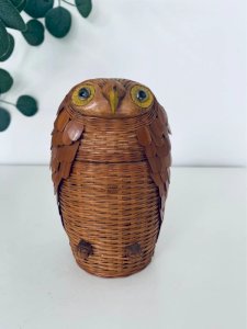 Boîte hibou chouette vintage en osier et rotin 1970 déco bohème