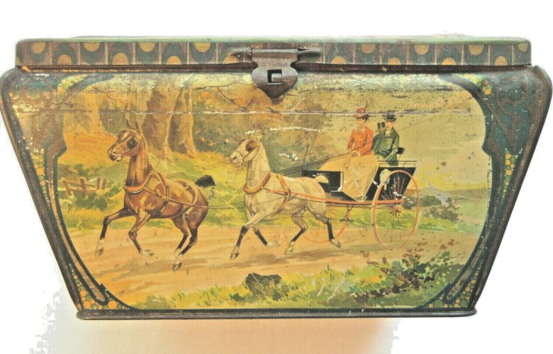 Boite publicitaire 1900 Art Nouveau, tôle lithographiée au décor de chevaux