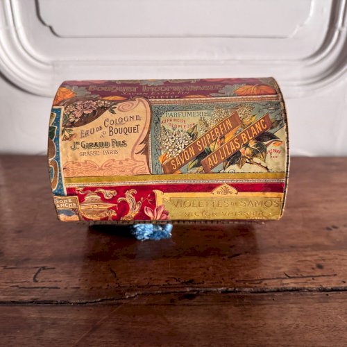 Boite publicitaire 1900 Eau de Cologne Bouquet Savon superfin M3707