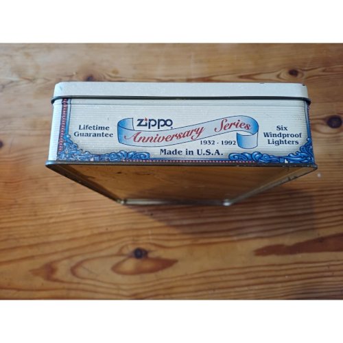 Boite Publicitaire en Tole des Briquets Zippo