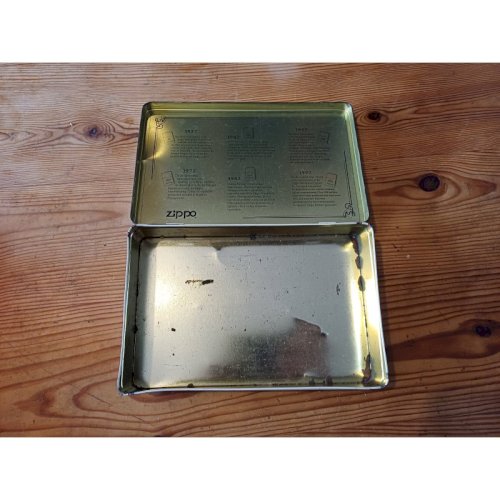 Boite Publicitaire en Tole des Briquets Zippo