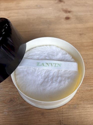 Boîte Vintage vide Poudre parfumée corps “Lanvin Arpège” + Broche Fleur Lanvin