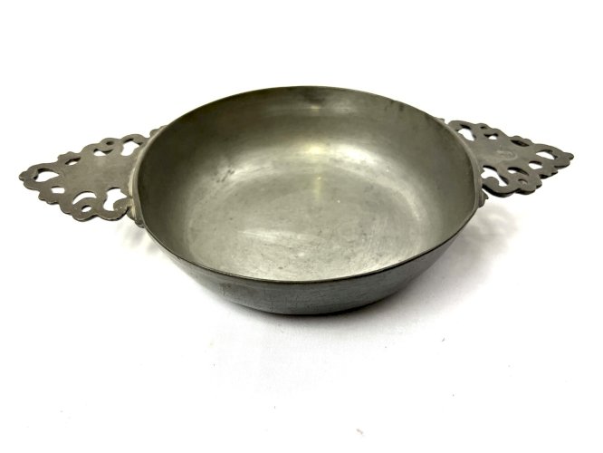 Bol d’écuelle en étain XVIIIe – poinçon couronné MB – pièce de collection