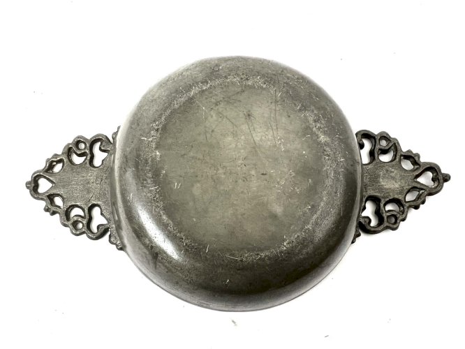 Bol d’écuelle en étain XVIIIe – poinçon couronné MB – pièce de collection