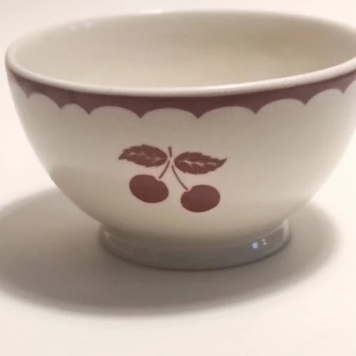 Bol en porcelaine, Vaisselle dantan, décor cerise