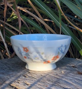 Bol vintage en porcelaine de Limoges motifs fleurs