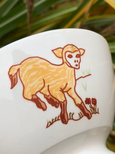 Bols anciens en faïence motifs moutons et poussins
