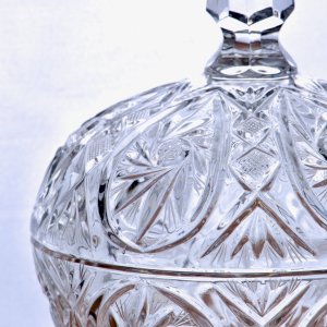 Bonbonnière ancienne en cristal de Bohème