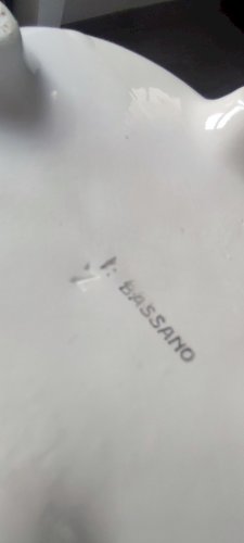 Bonbonnière Bassano , majolique italienne blanche