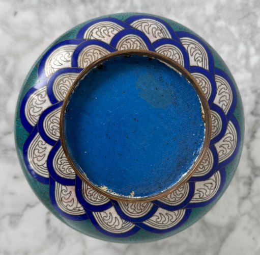 Bonbonnière cloisonnée Chine XIXe décor de dragon M3957