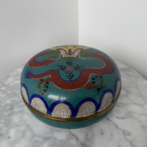 Bonbonnière cloisonnée Chine XIXe décor de dragon M3957