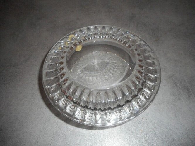 BONBONNIERE EN CRISTAL ET METAL ARGENTE ET DORE