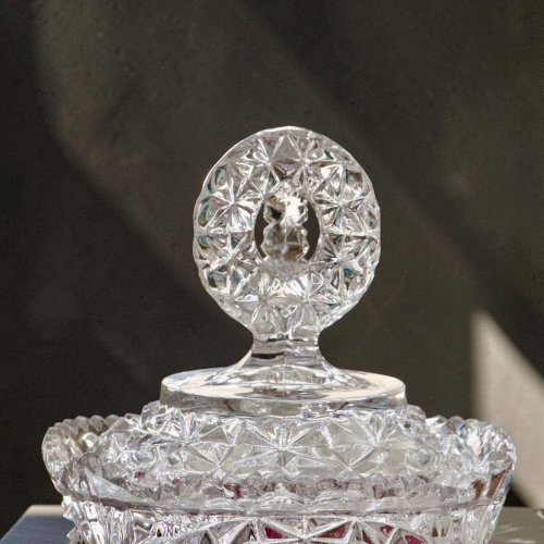 Bonbonnière en cristal Hofbauer collection Byrdes aux oiseaux rubis