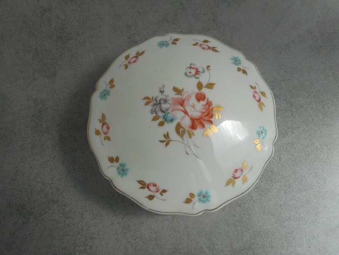 BONBONNIERE EN LIMOGES FRANCE CREATIONS BAUD