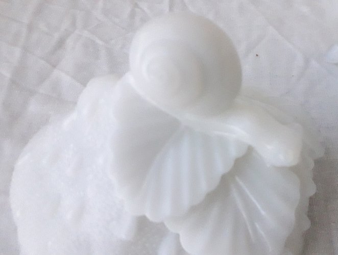 Bonbonnière en opaline