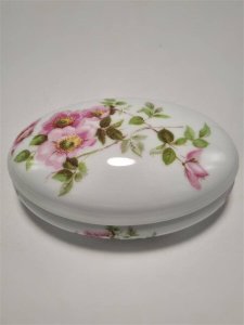 Porcelain candy dish