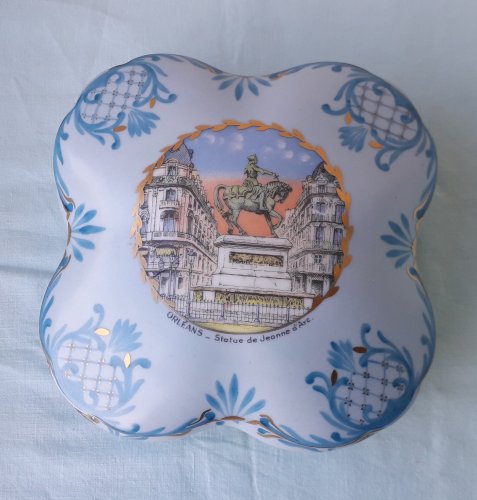 Bonbonnière porcelaine Limoges 