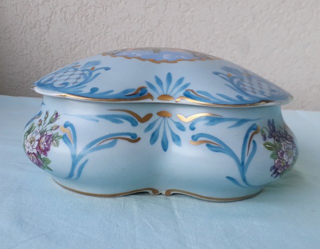 Bonbonnière porcelaine Limoges 