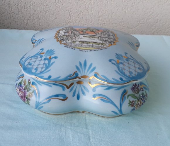 Bonbonnière porcelaine Limoges 