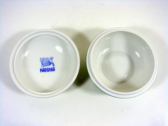 Bonbonnière Porcelaine Vienne Décor Fleurs Signée D - 10,5 cm TBE