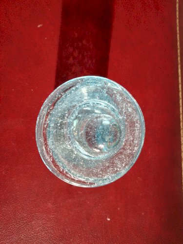 Bonbonnière pour enfants méritants en verre bullé de Biot, dit pot apothicaire avec son couvercle